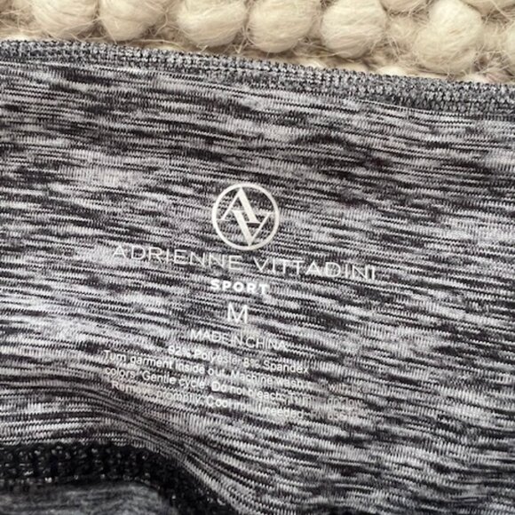 Adrienne Vittadini Leggings with Pockets NWOT - Picture 3 of 8